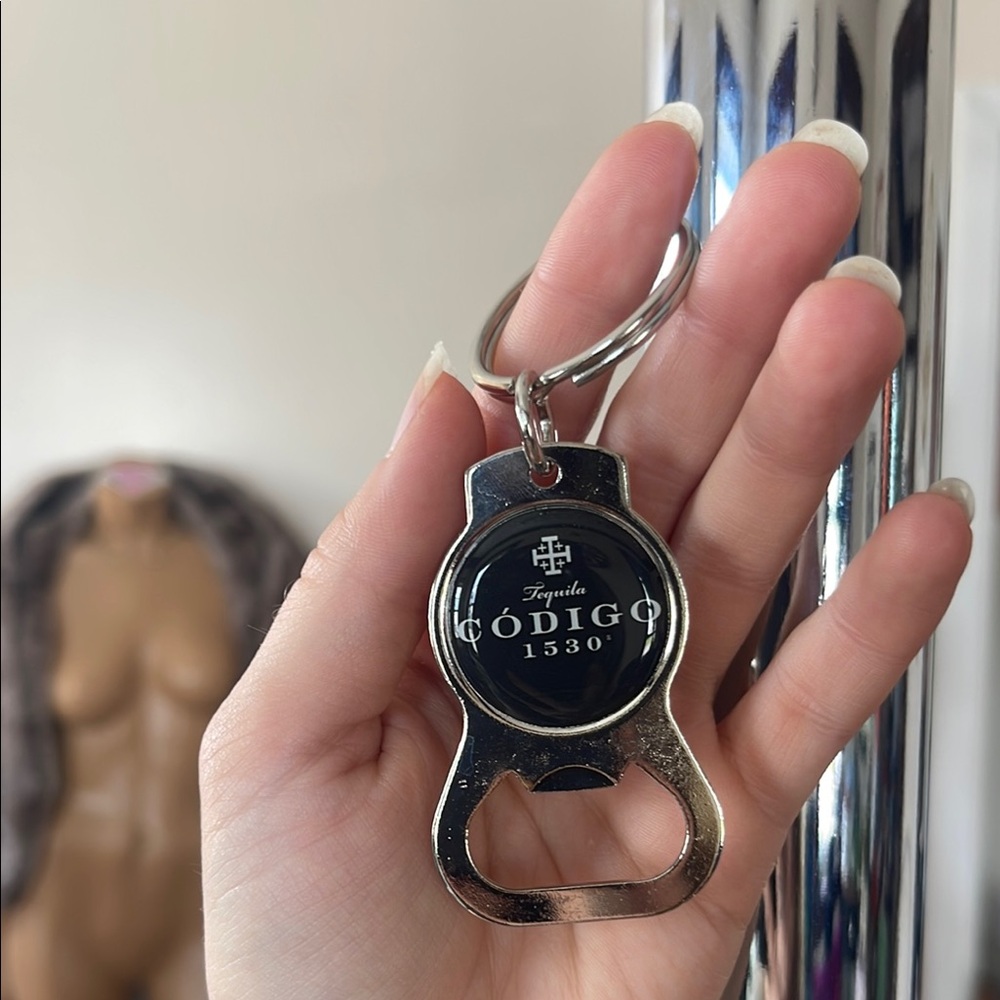 Código 1530 Tequila Keychain Bottle Opener